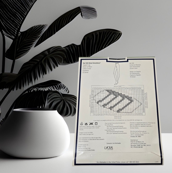 Givenchy 90's Vintage Sheer Pantyhose Bon Navy Size C Body Smoothers - Picture 2 of 9